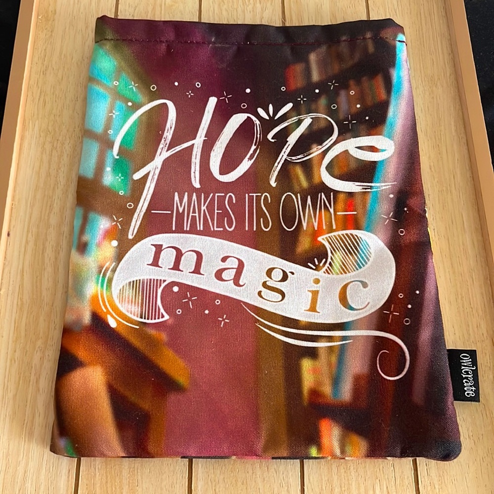 Exclusive Owlcrate Daughter of Smoke and Bone Book Sleeve